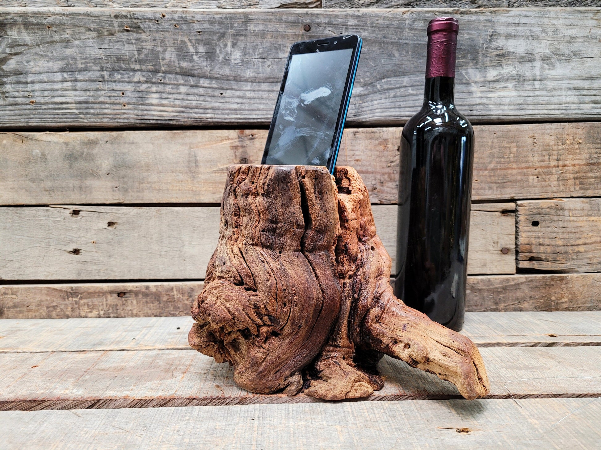 Opus 1 Cabernet Grapevine Charging Dock - 100% Recycled! 111922-19