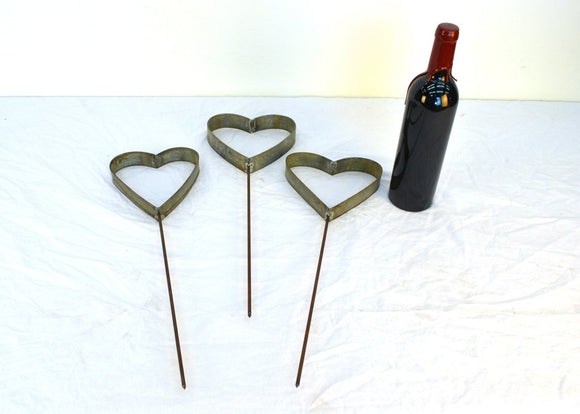 Mafatu - Wine Barrel Ring Garden Hearts Set of 3 